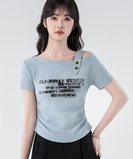 실사 2026 실사 여름 새로운 디자인 센스 알파벳 오프숄더 Chic 슬림해 보이는 다용도 반팔 티셔츠 맨위 여성
