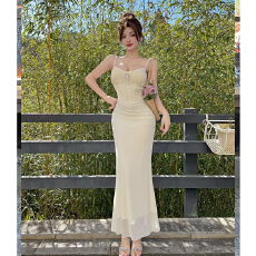 批发法式绝美高端轻奢<b class='q'>礼服</b>裙<b class='q'>性感</b>纯欲辣妹收腰显瘦气质时尚吊带连衣裙