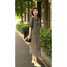 批发新款时尚休闲轻奢翻领条纹<b class='q'>显瘦</b>气质秋季女士连衣裙