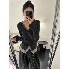 批发<b class='q'>韩国</b>东大门秋季新款设计感甜美休闲长袖假两件百搭可爱针织衫上