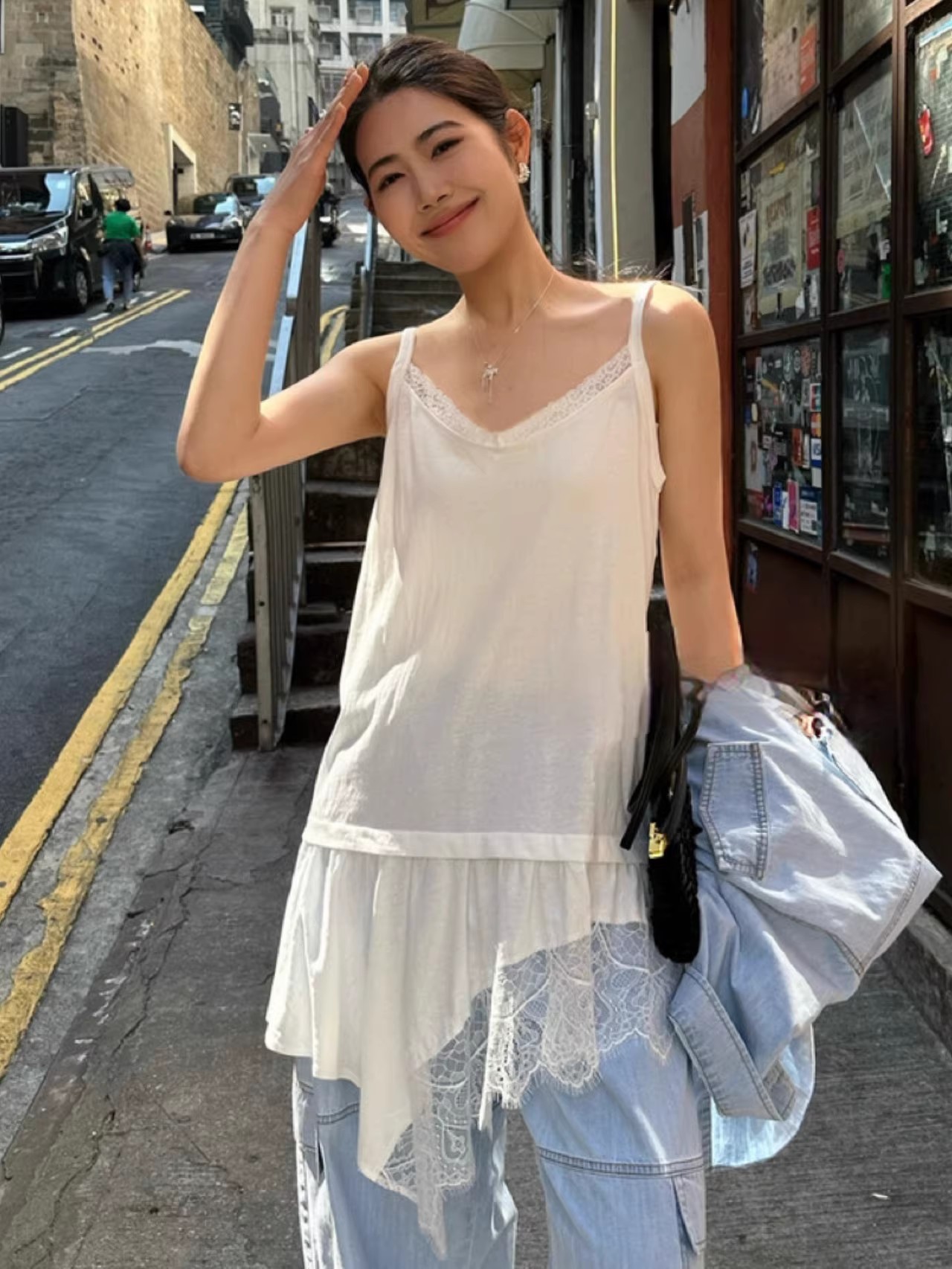 에디션 패션 불규칙 레이스 조각 캐미솔 2026 새로운 기본 셔츠 인사이드 가져 가라. 슬림해 보이는 맨위 트렌디