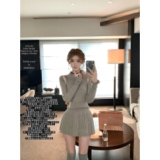 批发迟伞伞25/fw 灰色风信子 彼得潘领蝴蝶结针织上衣百褶半裙套装