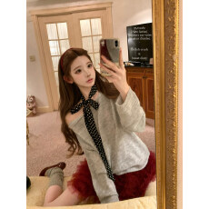 批发迟<b class='q'>伞</b><b class='q'>伞</b>25/fw 糯糯雪饼 两色暗纹斜肩马海毛针织衫车厘子红蛋糕<b class='q'>裙</b>