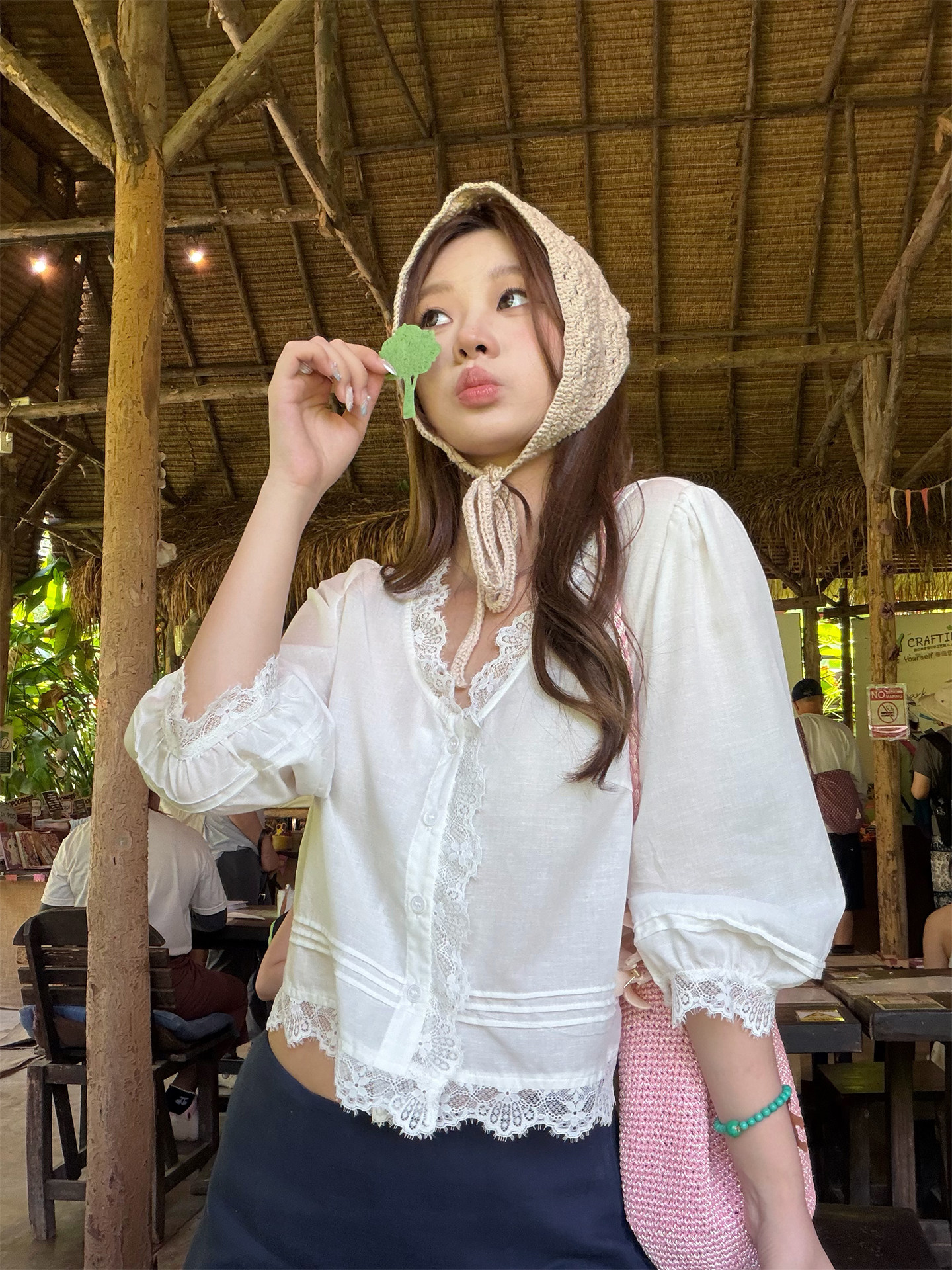 im ~까지 화이트 티 lace 소녀 레이스 V넥 라이 경기 서울 아마 자수 짧은 맨위