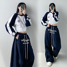 批发辣妹<b class='q'>爵士舞</b>运动套装男女弯刀裤字母美式跳舞练功服工装裤一整套