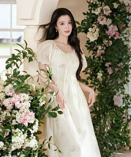 주간 실크 여성 드레스 2026 새로운 꽃길 여름 TH 거품 소매 자수 치마
