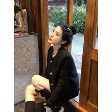 批发精致黑色小香风<b class='q'>外套女</b>秋冬2026新款高级感粗花呢名媛千金<b class='q'>短</b>款上衣