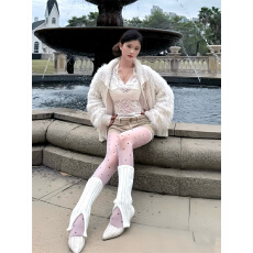 批发实拍~设计感<b class='q'>V领</b>长袖蕾丝衫女新款纯欲辣妹短款紧身上衣