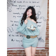 批发实拍 钓系美学露肩慵懒宽松针织套装蝙蝠袖上衣半裙两件套