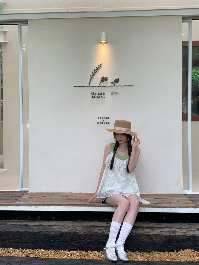 실사 여름 꽃무늬 신선함 캐미솔 캐주얼 슬림해 보이는 부드러운 휴가 바람 민소매 스택 착용 2 세트