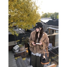 晕染霜色V领短款进口环保狐狸毛皮草外套女冬2025新款