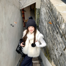 批发羊绒毛马甲皮毛一体羊羔毛毛皮草立领韩版外套女25<b class='q'>秋</b>冬