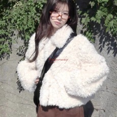 批发<b class='q'>韩国</b>小众少女百搭短款双面穿羊羔绒保暖<b class='q'>外套</b>