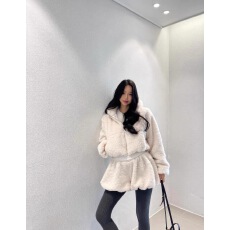 批发韩国代购2025冬<b class='q'>女</b>士ins博主连帽毛毛外套+高腰半身裙裙裤套<b class='q'>装</b>