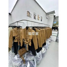 批发2025秋季新款<b class='q'>韩版</b>时尚百搭显瘦设计感小众皮带扣短款皮衣外套女