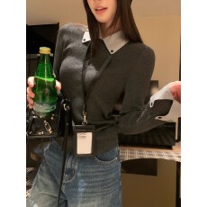 批发宋正恩灰色<b class='q'>假两件</b><b class='q'>针织衫</b>内搭早秋修身小众设计感巨好看的长袖上衣