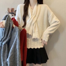 批发实拍 2025秋冬新款V领钉珠带围脖<b class='q'>针织</b>毛衣<b class='q'>套装</b>大码百搭显瘦两件套