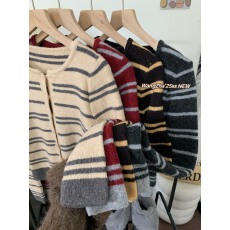 批发实拍实价  设计感撞色条纹拼接假两件长袖针织衫女修身显瘦毛衣