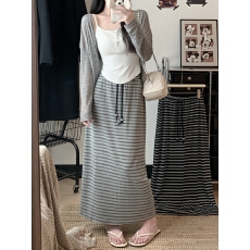批发实拍实价 夏季新款条纹后摆开叉抽绳<b class='q'>长裙</b><b class='q'>半身裙</b>