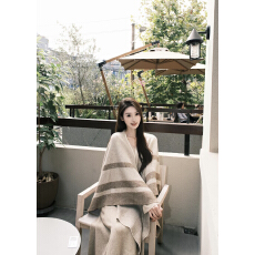 批发秋<b class='q'>冬</b>淡人高知穿搭巨好看法式慵懒松弛感温柔风针织披肩连衣裙套装