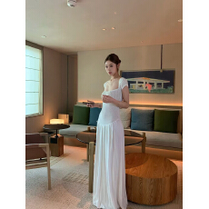 批发针织褶裥连衣裙手工钉珠长裙