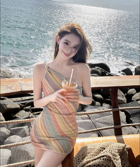 도파민 배색 스트라이프 헤일로 염색 비스듬한 어깨 니트 여성 드레스 여름 아름다운 자이언트 잘 생긴 휴가 바람 타이트 스커트