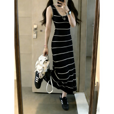 批发实拍新款条纹撞色可拆卸胸花气质无袖收腰针织背心连衣裙长裙