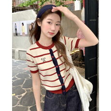批发复古撞色<b class='q'>条纹</b>短袖<b class='q'>针织</b><b class='q'>开衫</b>女2026早春新款修身显瘦百搭打底小上衣