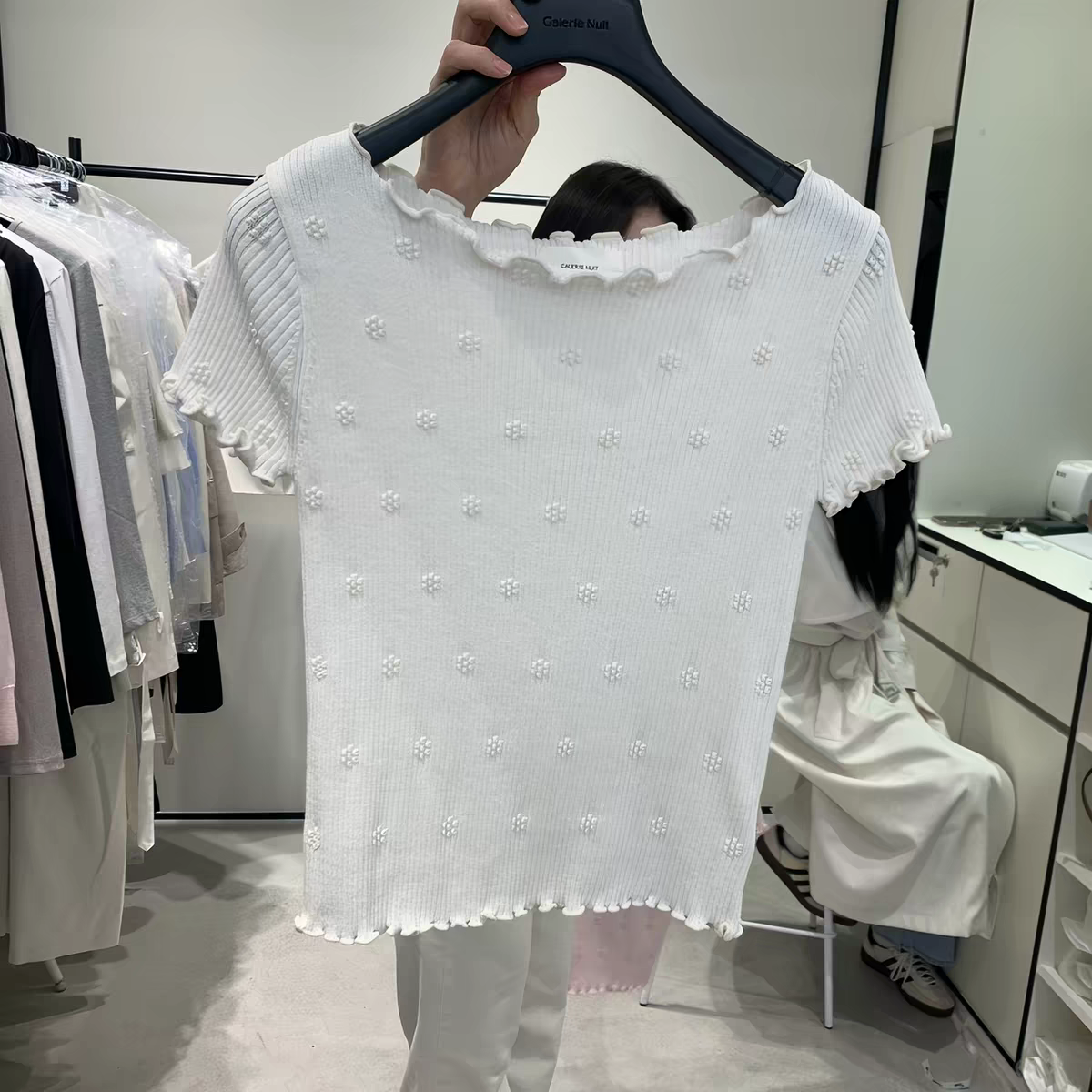 있음 선적 꽃 작은 꽃 우유 쾅 여름 한 세대 품격 높음 끈끈한 더블 노래 레이스 편안함 몸매 가꾸기 반팔 니트 t