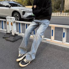 批发水洗复古浅蓝高街牛仔裤男<b class='q'>潮</b>牌宽松直筒显瘦垂感美式vibe微喇叭裤