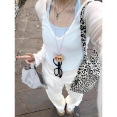 批发广州质量 <b class='q'>韩版</b>纯欲风V领薄款罩衫T恤女2026年小众纯色时尚上衣