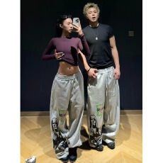 批发2026春季新款美式街头印花长裤<b class='q'>男</b>宽松百搭休闲卫裤慵懒健身运动风