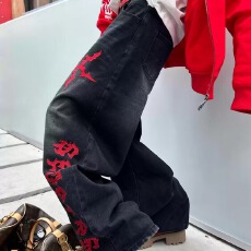 批发OV原创街头美式刺绣水洗弯刀牛仔裤男女宽松阔腿跳舞小众设计<b class='q'>长裤</b>