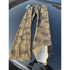 批发美式高街迷彩牛仔裤男款2026春季弯刀工装<b class='q'>裤子</b>微喇户外徒步登山裤