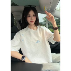 批发潮牌刺绣圆领<b class='q'>T</b><b class='q'>恤</b><b class='q'>男</b>女夏季高街设计感<b class='q'>运动</b>上衣复古宽松情侣短袖潮