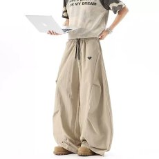 批发美式复古高级感褶皱伞兵工装裤女<b class='q'>夏</b>季薄款阔腿百搭香蕉弯刀裤