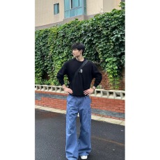 批发2026美式高街大口袋设计感法工蓝牛仔裤男女宽松直筒高级百搭<b class='q'>长裤</b>