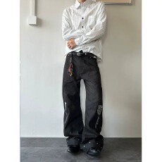 批发黑<b class='q'>男</b>美式赛车徽章刺绣铆钉原牛牛仔裤<b class='q'>男</b>街头宽松字母阔腿弯刀<b class='q'>裤子</b>