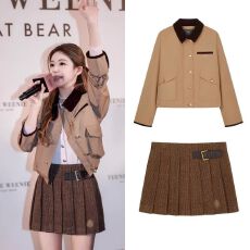 批发<b class='q'>明星</b><b class='q'>同款</b>穿搭<b class='q'>套装</b>巨好看的早秋外套焦点巴恩风2025秋卡其色夹克