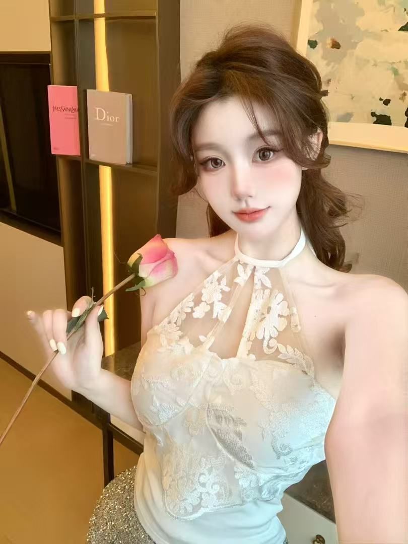 2026 새로운 가슴 패드 레이스 행침 목 캐미솔 순수한 욕망 바람 오프숄더 튜브탑 맨위 기본 셔츠 인사이드 가져 가라.