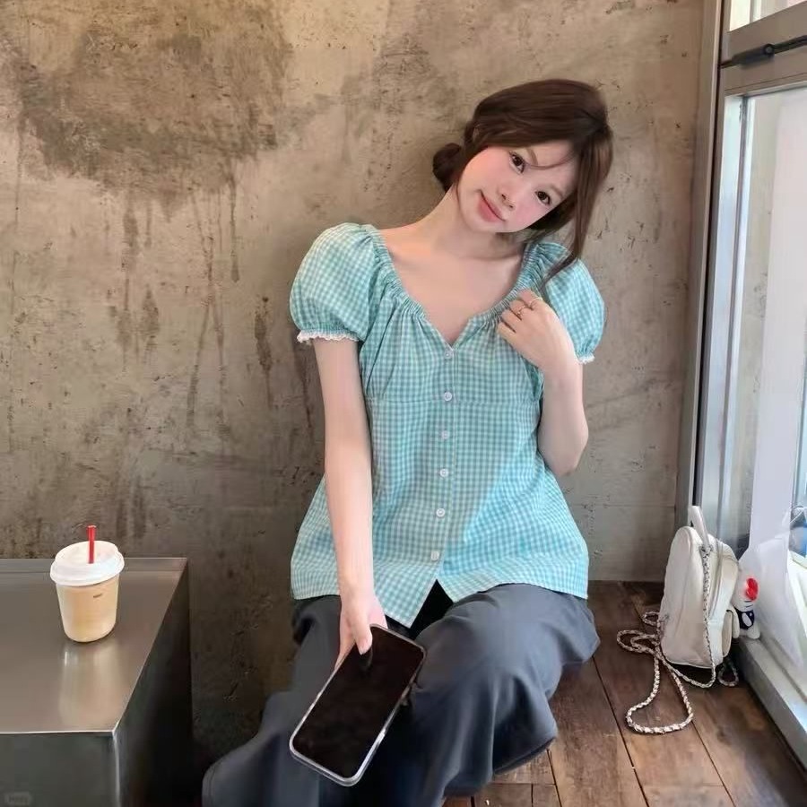 레트로 체크무늬 마이크로 주름 거품 소매 여성 셔츠 여름 새로운 한 부서 허리 수축 슬림해 보이는 V넥 반팔 다용도 맨위
