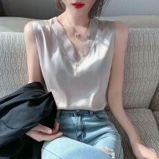 批发缎面吊带背心女夏内搭<b class='q'>打底衫</b>简约上衣潮外穿性感v领无袖职业气质