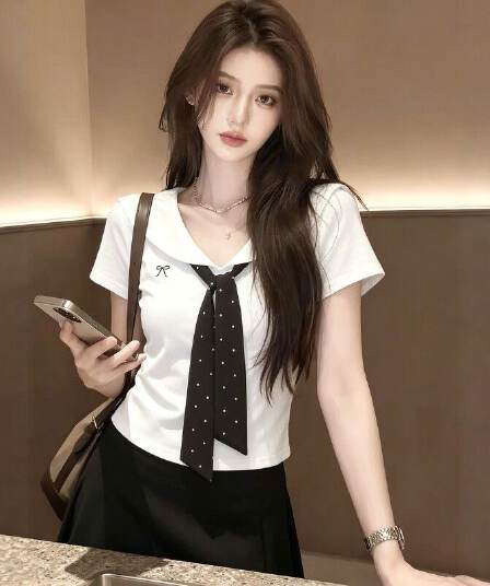 2026 새로운 자수 화이트 반팔 티셔츠 여성 여름 새로운 몸매 가꾸기 쇼트 스타일 한 부서 핫걸 작은 맨위