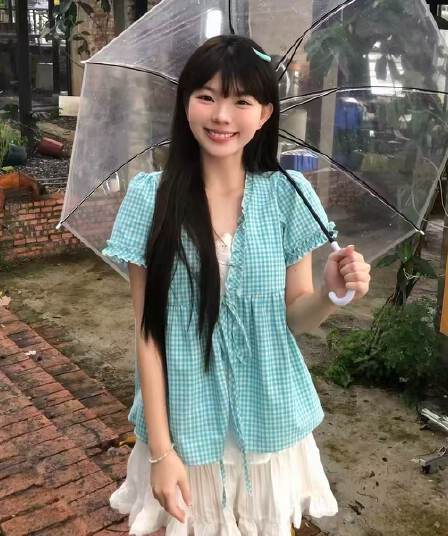 2026 박하 녹색 체크무늬 페이크 레이어드 인형 셔츠 여성 Xiamu 귀 레이스업 거품 소매 연령 감소 반팔 셔츠