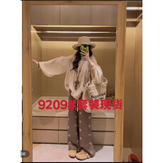 批发法式重工木耳边露肩上衣衬衫+刺绣休闲<b class='q'>裤</b>两件套