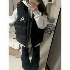 批发可退换（高品质手塞棉加厚）冬季马甲带门禁棉服印花棉衣面包服女