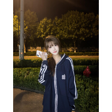 成品现货320克纯棉华棉复合布面+手感刺绣+印花+条杠外套女