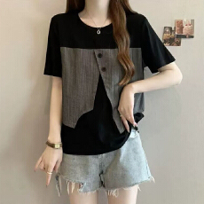 批发特<b class='q'>大码</b>200斤拼接假两件短袖t恤女夏<b class='q'>装</b>新款宽松胖mm不规则独特上衣