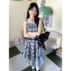 批发ziziFei春夏季美式设计感蓝色扎染拼接收腰显瘦格纹<b class='q'>吊带</b>连衣裙女