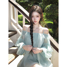 批发Hotdog 热狗很辣梦野长廊荷叶边花苞吊带裙女清冷<b class='q'>气质</b>连衣裙